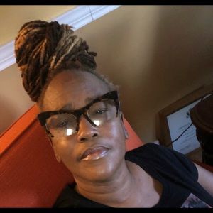 Meet your Posher, Katrina